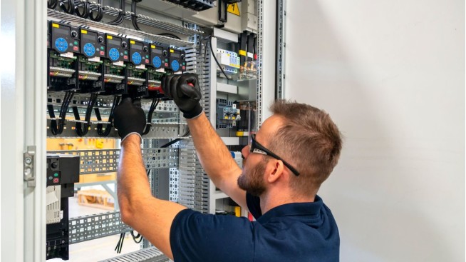 RCCB Tripping Explained: Causes, Nuisance Tripping, and Electrical Fault Diagnosis